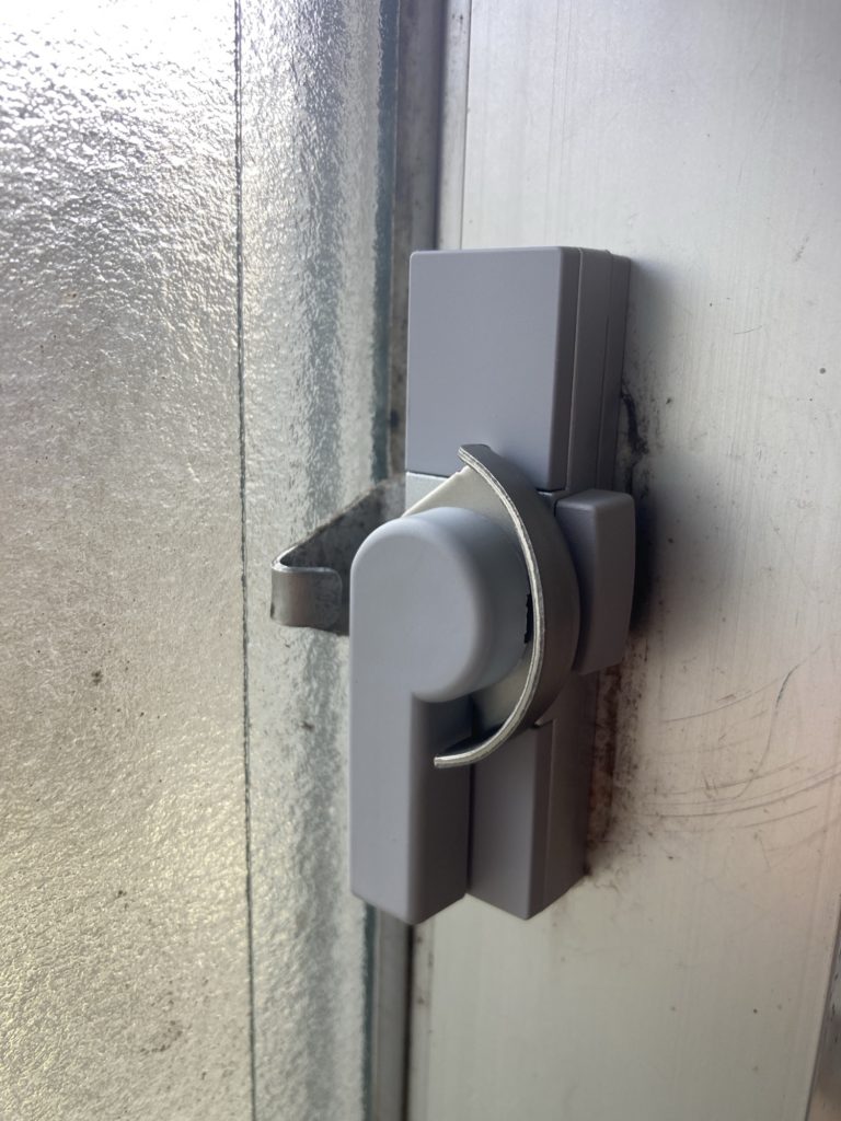 仙台窓の鍵交換窓の鍵壊れた鍵屋