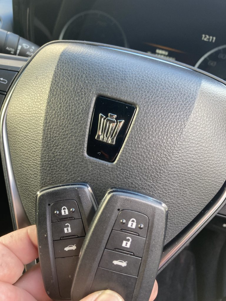 トヨタクラウンスマートキー作成仙台市泉区鍵屋