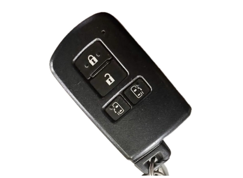 トヨタエスクァイアスマートキー作成