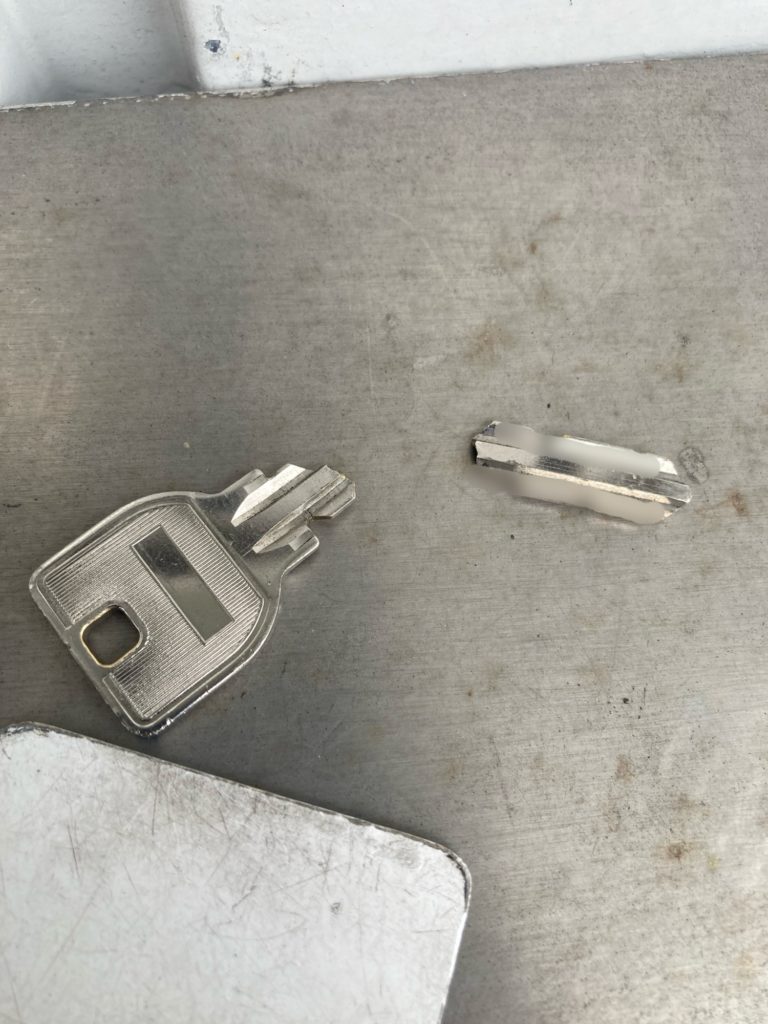 仙台市若林区河原町マンション鍵折れ抜き出し